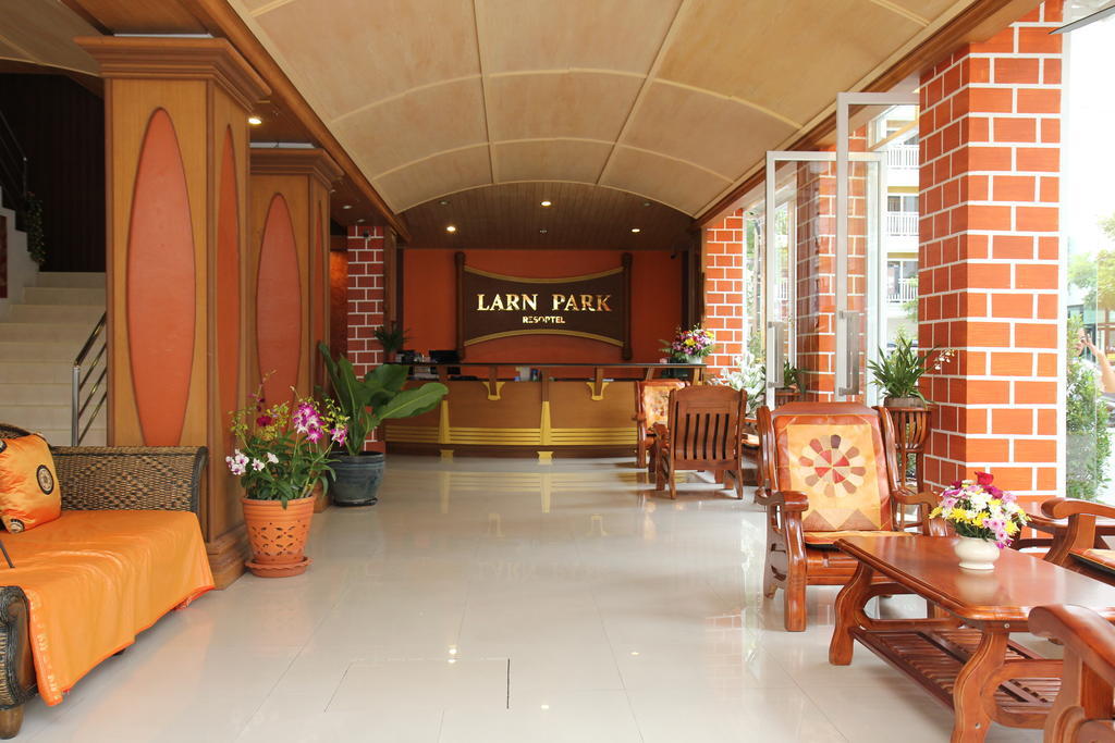 Larn Park Resortel Patong Esterno foto